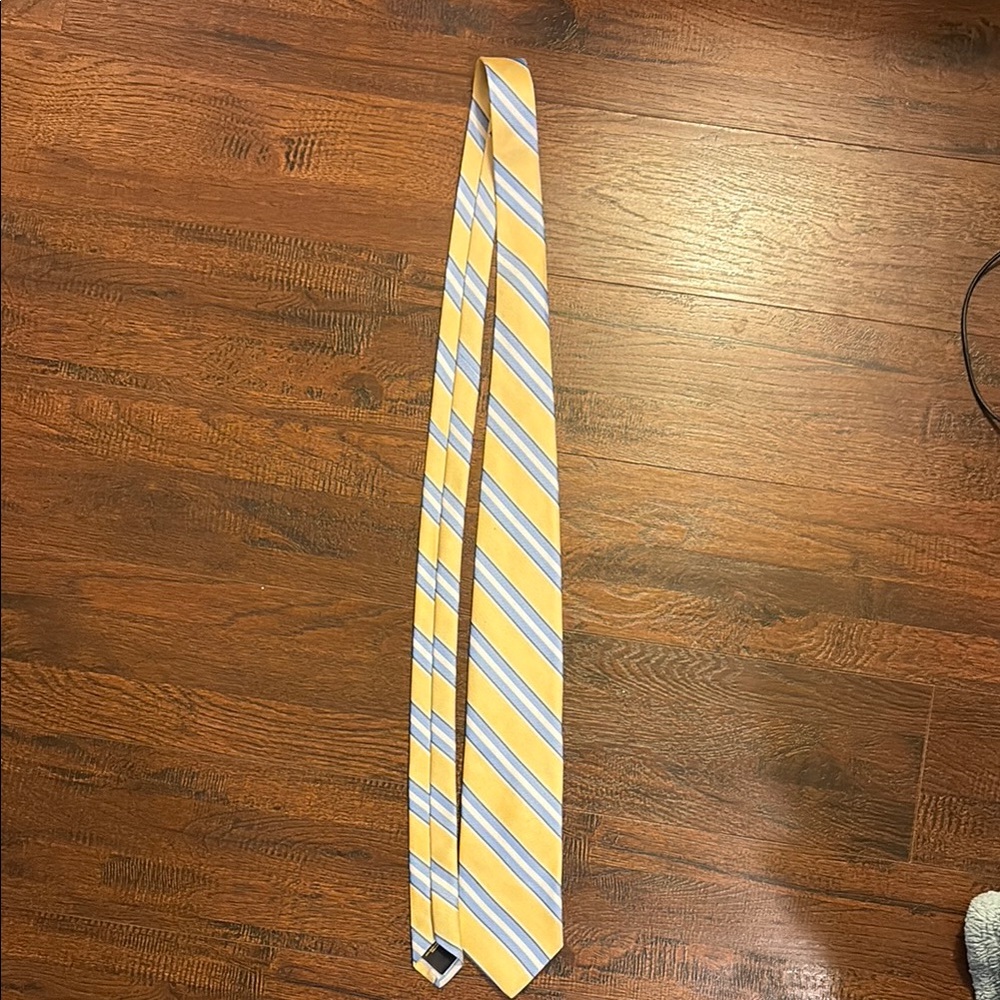Brooks Brothers Tie. NWT.